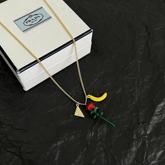Prada Exquisite Elegant Fashion Necklace
