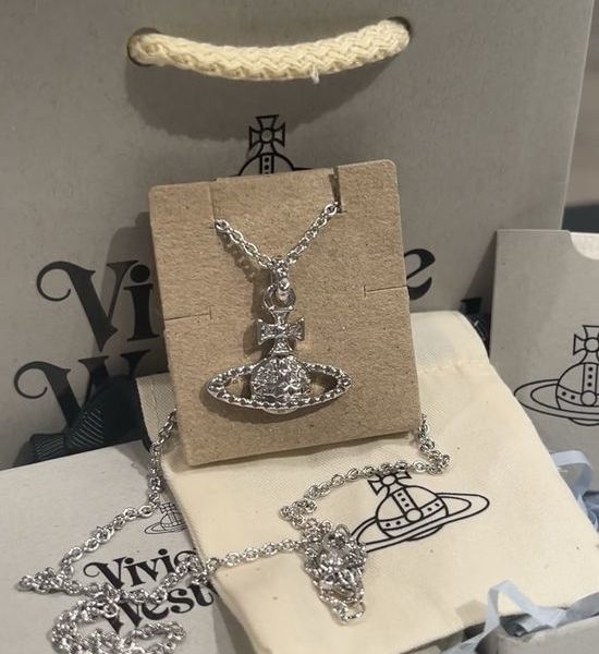 Vivienne Westhood Timeless Shiny Stylish Accessories
