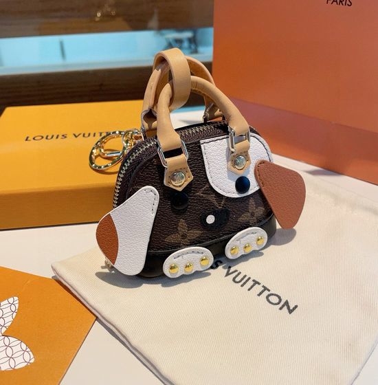Louis Vuitton LV Mini Dog Shell Bag with Keychain Accessories
