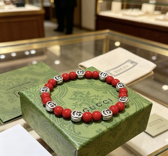 Gucci Vintage Crystal Decor Bangle