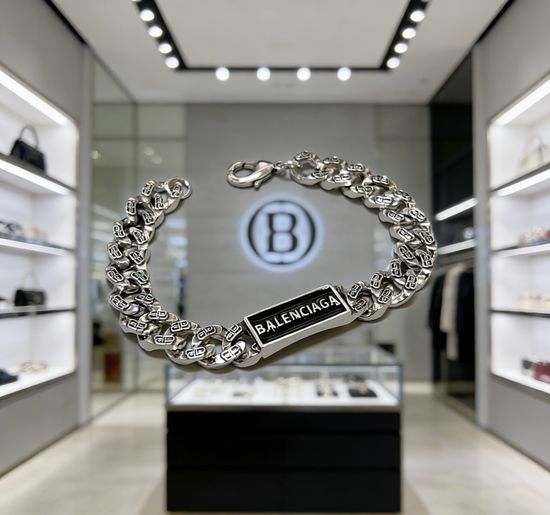 Balenciaga Stylish Minimalist Jewelry Bangle