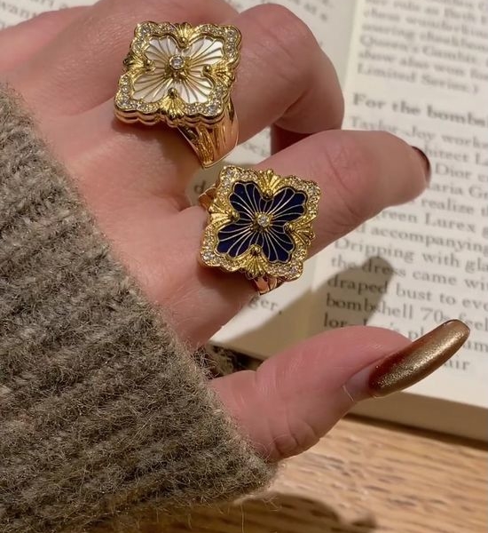 Buccellati Blue Enamel Diamond Ring in V Gold
