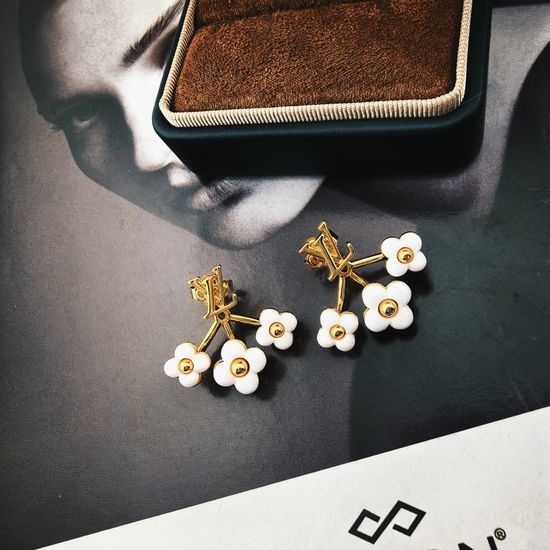 Louis Vuitton LV Classic Element Delicate Stud Earrings