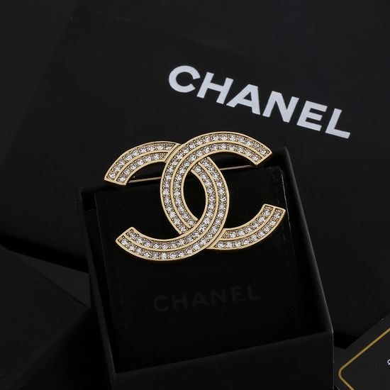 Chanel Premium Crystal Inlaid Rhombus Brooch