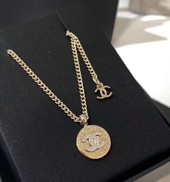 Chanel Exquisite Gold Coin Button Pendant Necklace