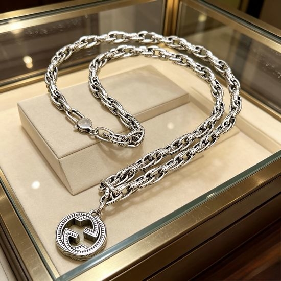 Gucci Vintage Distressed Classic Chain Necklace