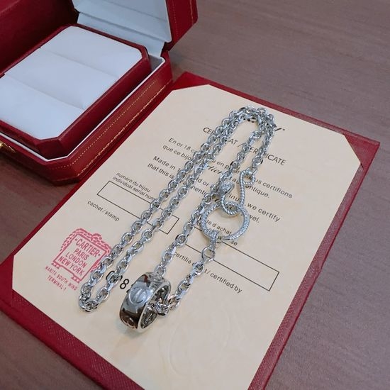 Cartier Diamond Gold Necklace Elegant Handcrafted Jewelry
