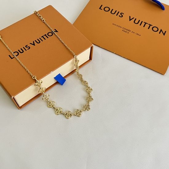 Louis Vuitton LV Stylish Retro Design Pendant Necklace