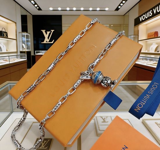 Louis Vuitton LV Vintage Style Adjustable Necklace