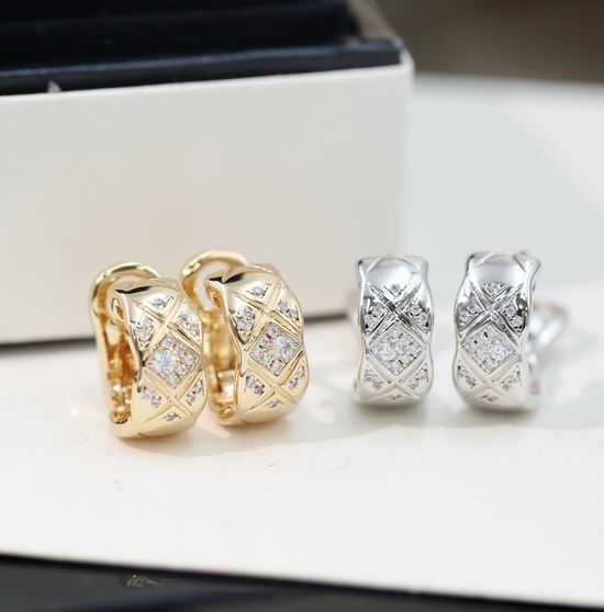 Chanel Quilted Pattern Classic Delicate Earrings