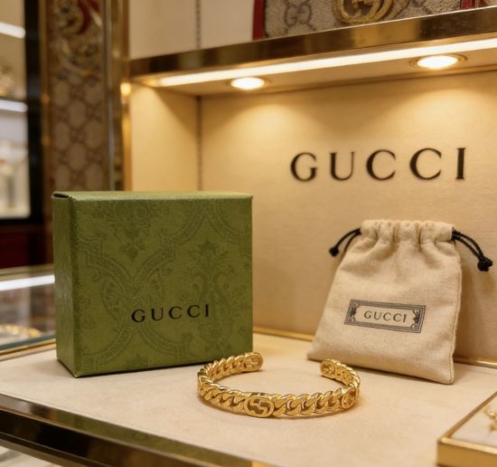 Gucci Vintage Finish Classic Bangle Bracelet