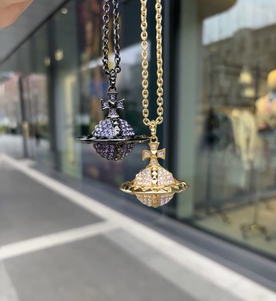 Vivienne Westhood Exquisite Crown Pendant Sweater Chain
