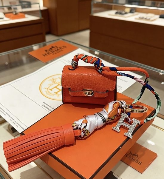 Hermes Exquisite Craft Keychain Accessory