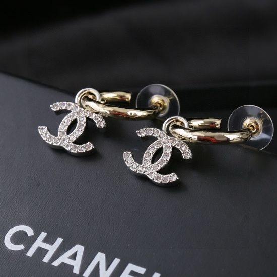 Chanel Delicate Earrings Exquisite Craftsmanship