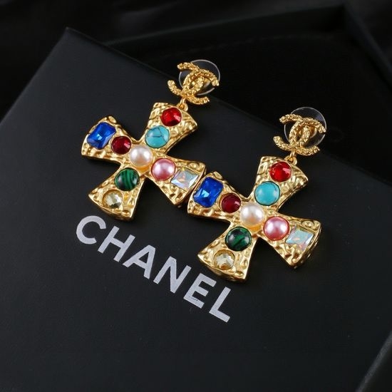 Chanel Delicate Earrings Exquisite Craftsmanship