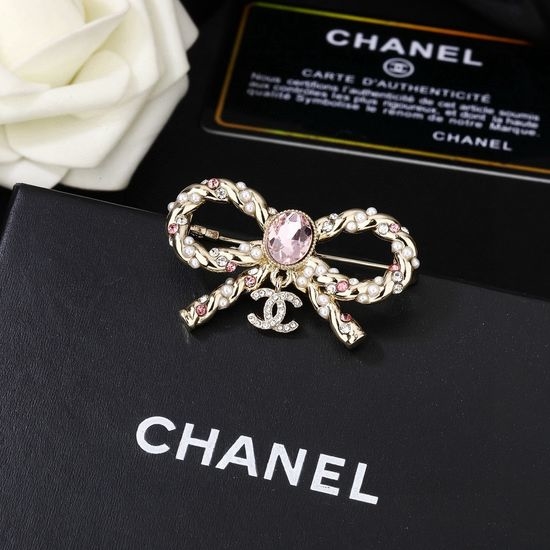Chanel Sparkling Diamond Double C Brooch