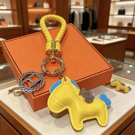 Hermes Durable Exquisite Car Key Chain Accessory