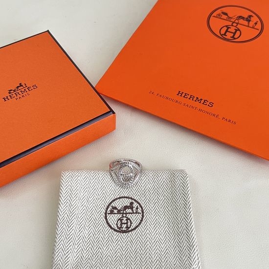Hermes Classic Decorative Daily Wear Ring