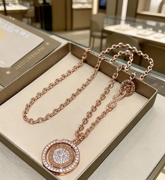 Bvlgari Elegant Classic Pendant Necklace Jewelry