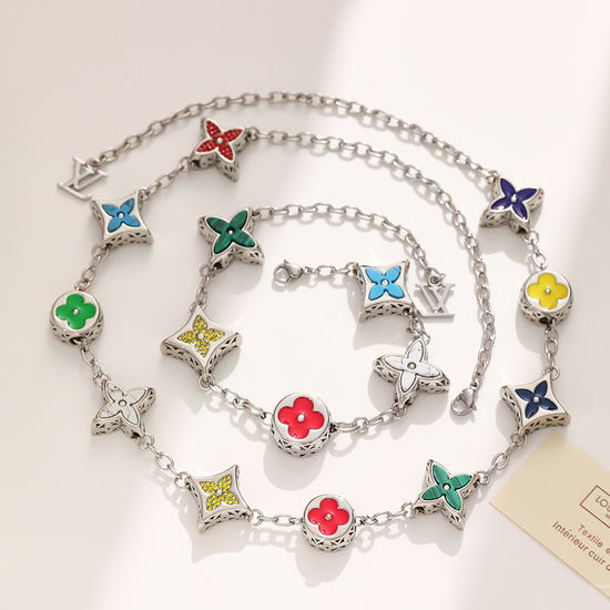 Louis Vuitton LV Flower Beaded Enamel Adjustable Necklace