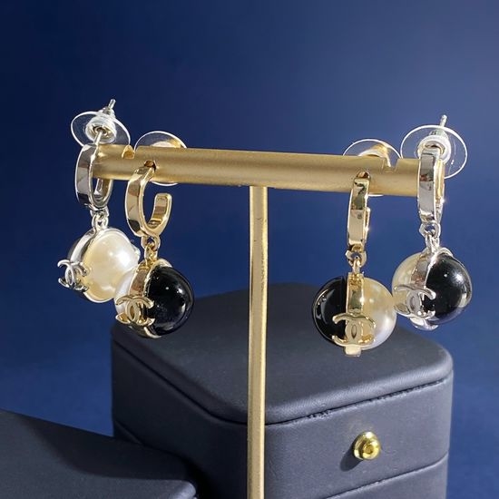Chanel C Shaped Pearl Earrings Two Colors Available