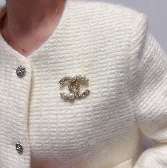 Chanel Pearl Crystal Decorative Brooch