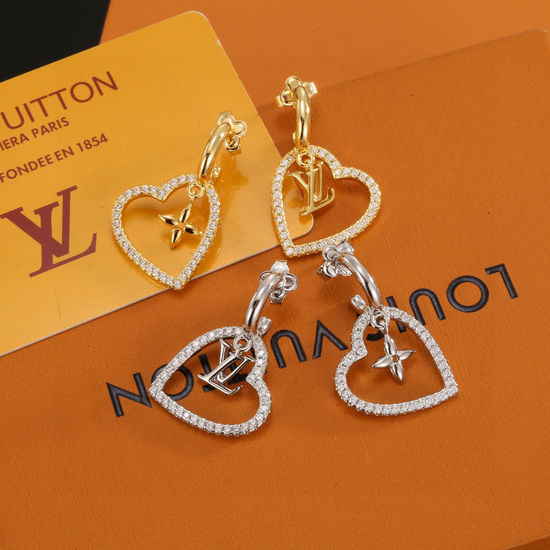 Louis Vuitton LV Classic Pattern Stud Earrings Daily Accessory