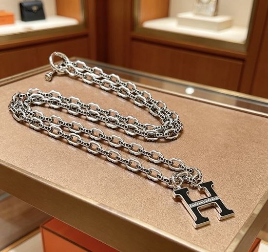 Hermes Classic Pig Nose Shape Necklace
