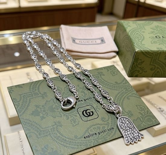 Gucci Vintage Style Double G Necklace