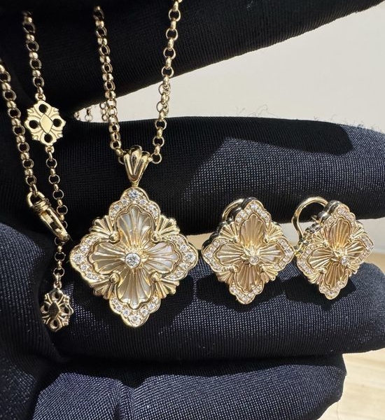 Buccellati Large Mother of Pearl Diamond Necklace