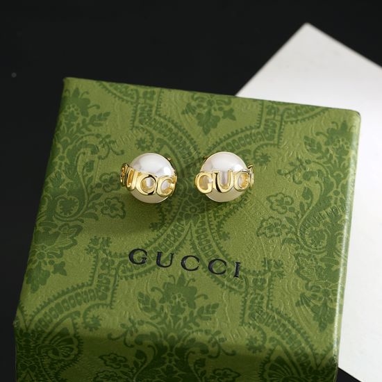 Gucci Pearl Stud Earrings Classic Delicate Jewelry